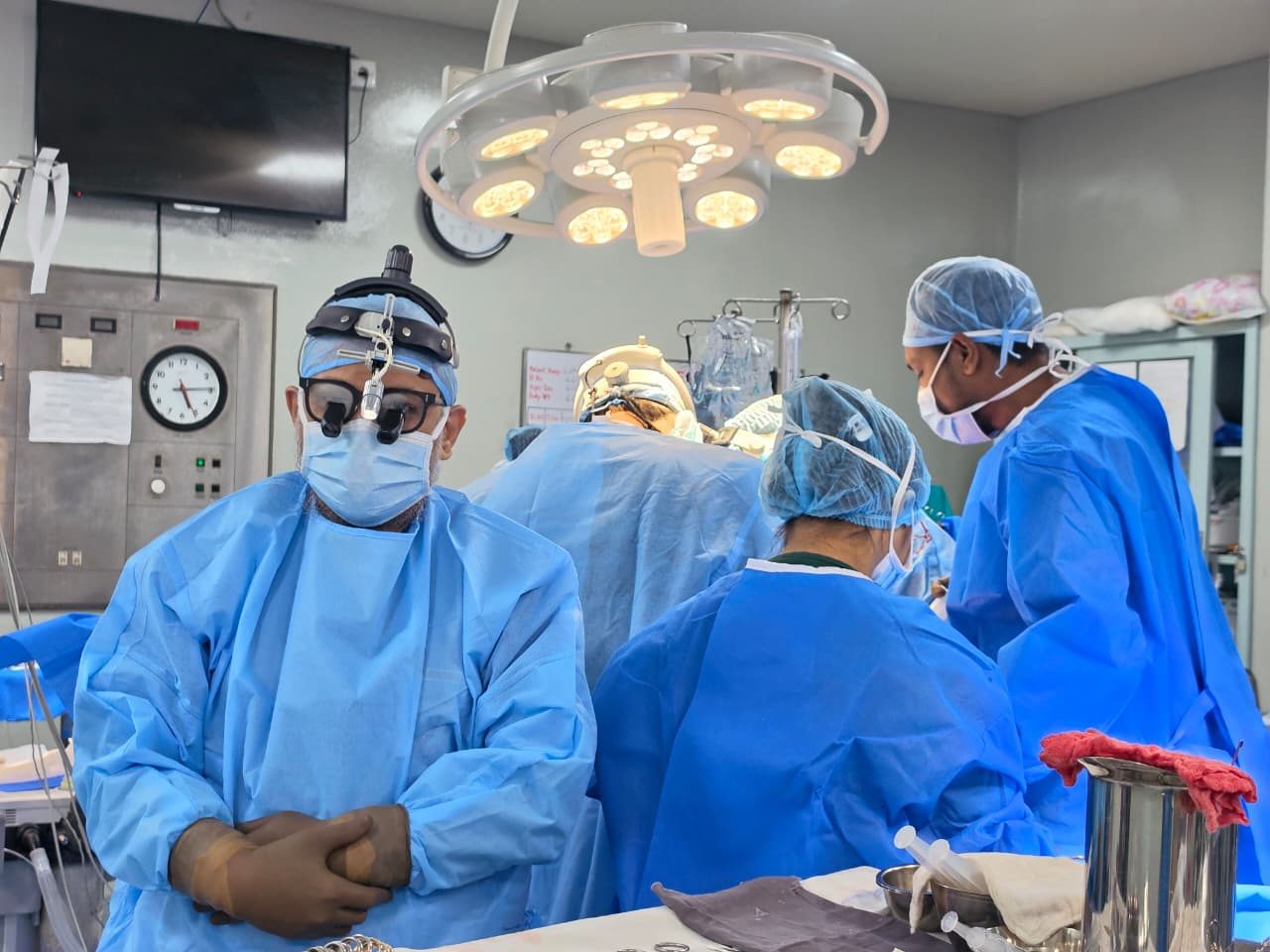 MICS cardiac surgery in progress (20)