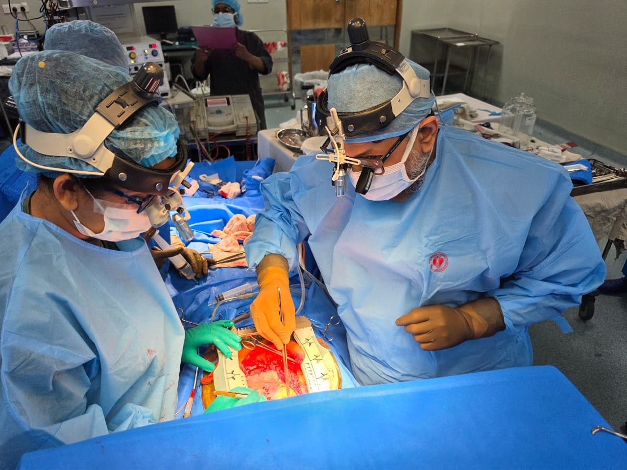 MICS cardiac surgery in progress (13)