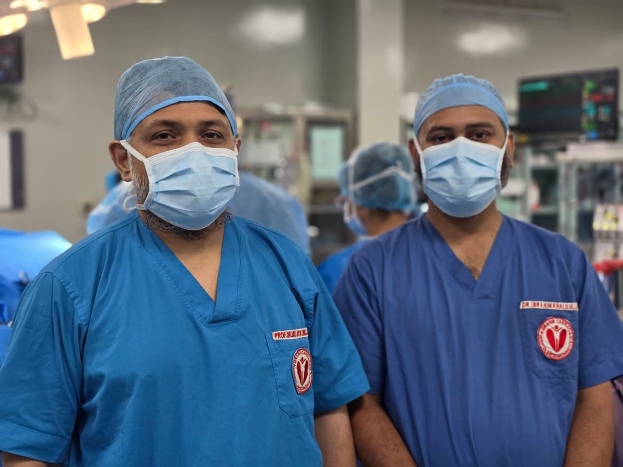 Surgeon with colleague in the operating theatre (7)